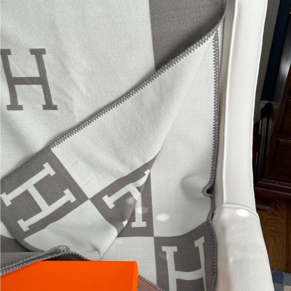 Hermes Avalon Blanket - Picture 7 of 11